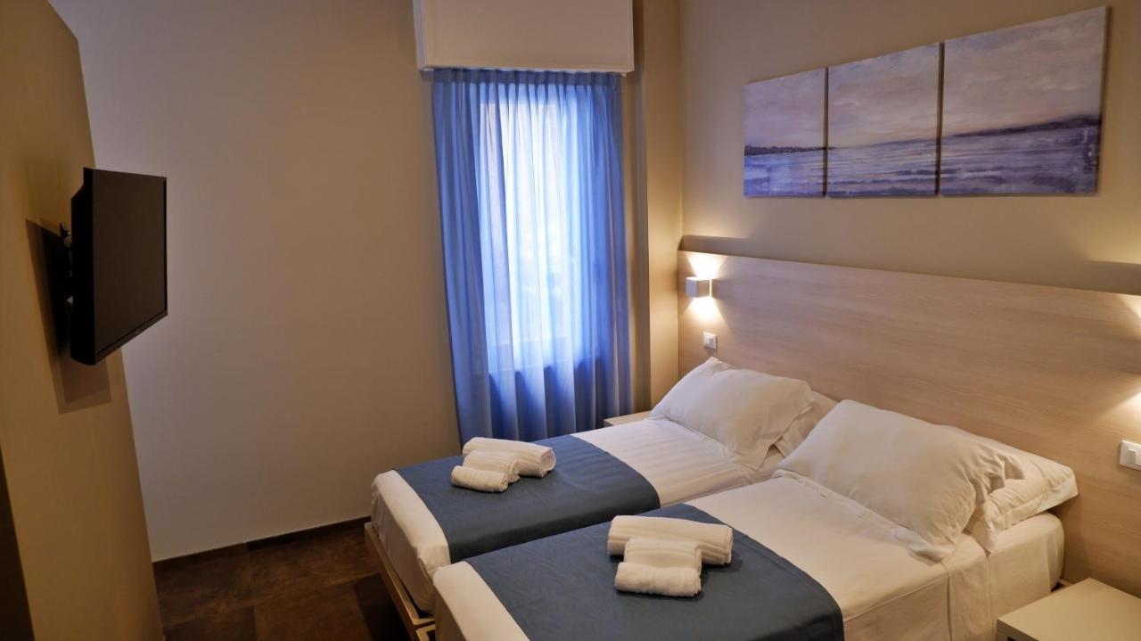 Pianomare Riviera Apartments And Rooms Imperia Dış mekan fotoğraf