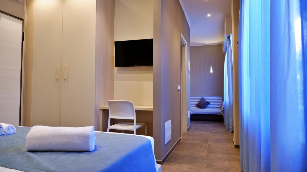 Pianomare Riviera Apartments And Rooms Imperia Dış mekan fotoğraf