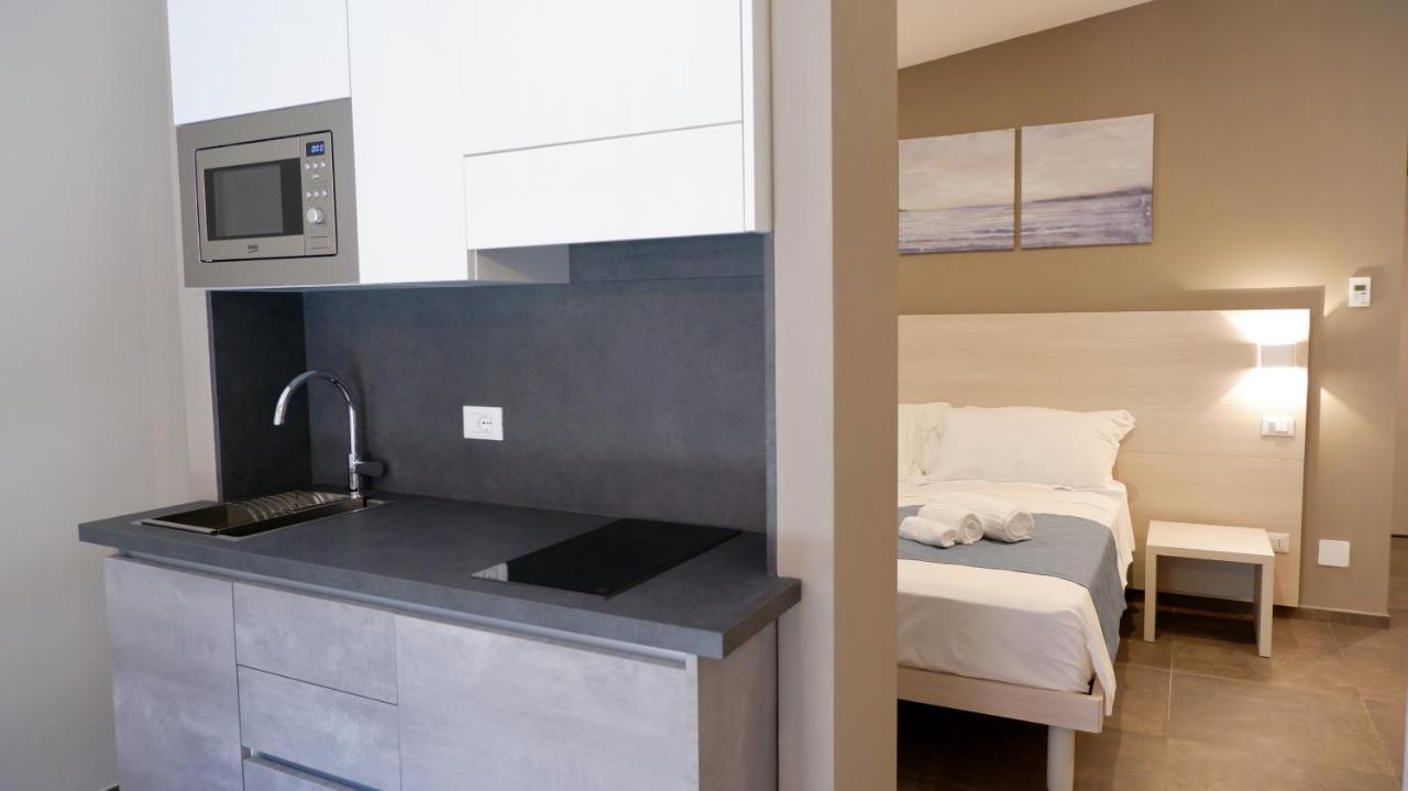 Pianomare Riviera Apartments And Rooms Imperia Dış mekan fotoğraf