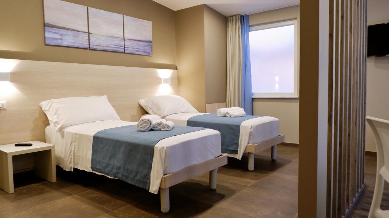 Pianomare Riviera Apartments And Rooms Imperia Dış mekan fotoğraf