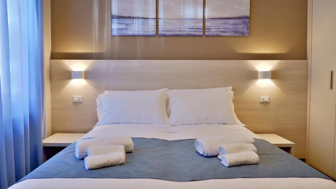 Pianomare Riviera Apartments And Rooms Imperia Dış mekan fotoğraf