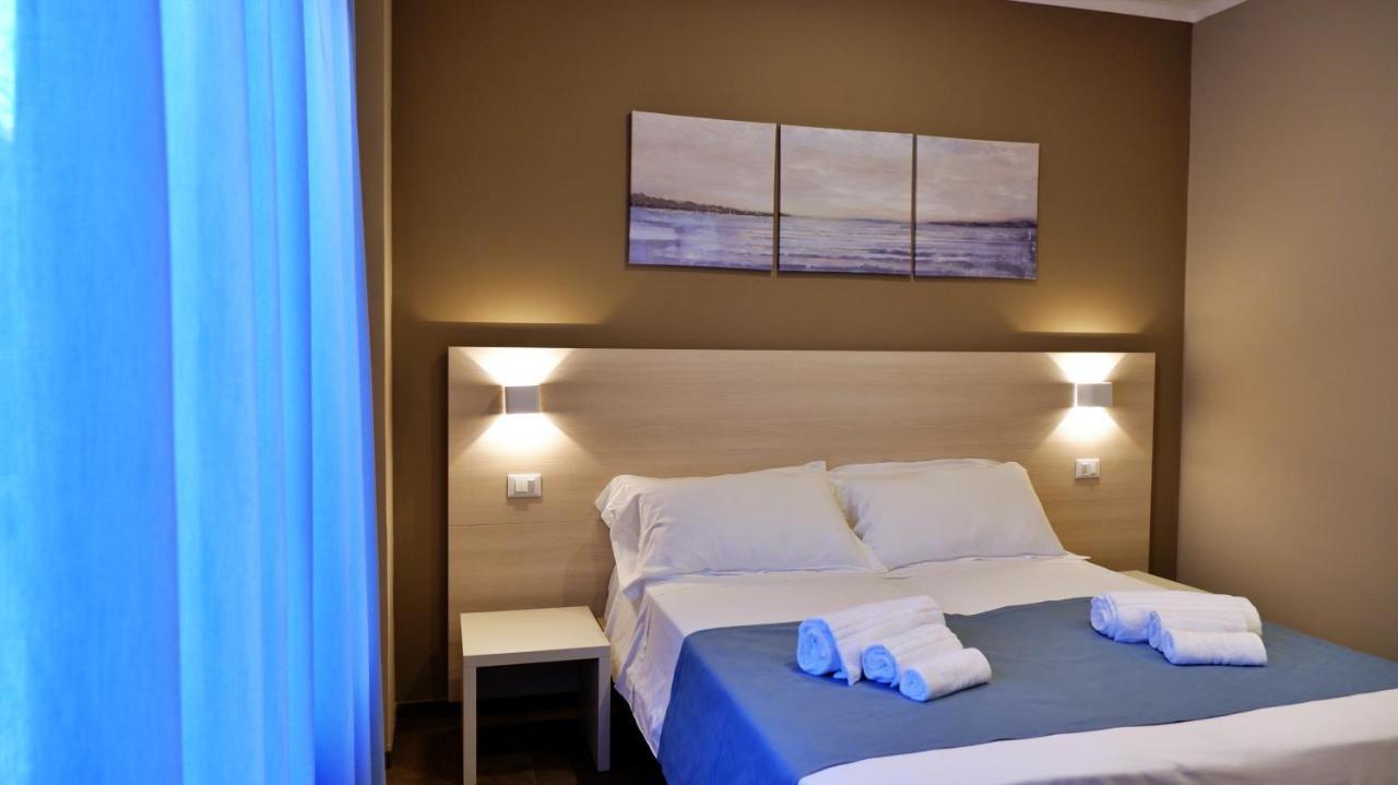 Pianomare Riviera Apartments And Rooms Imperia Dış mekan fotoğraf