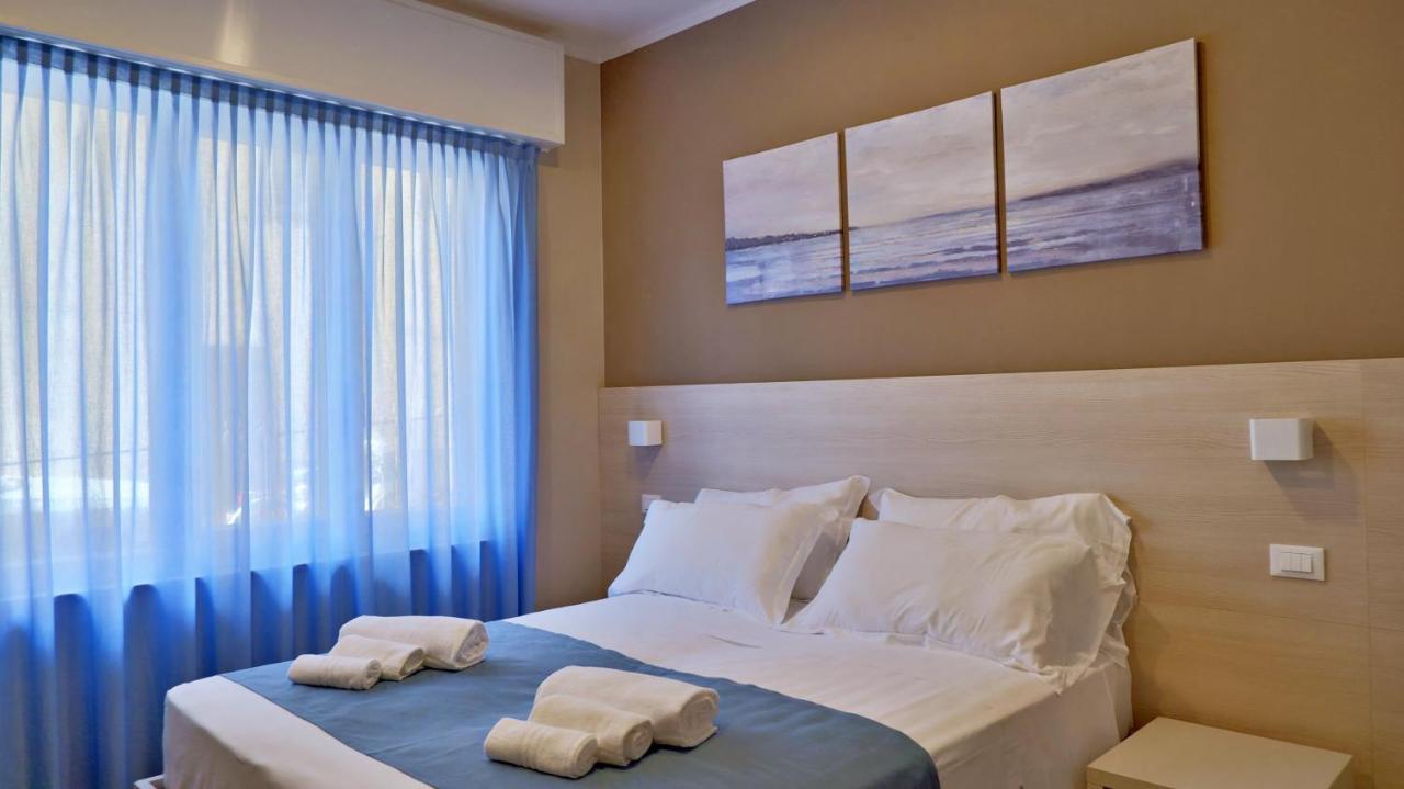 Pianomare Riviera Apartments And Rooms Imperia Dış mekan fotoğraf