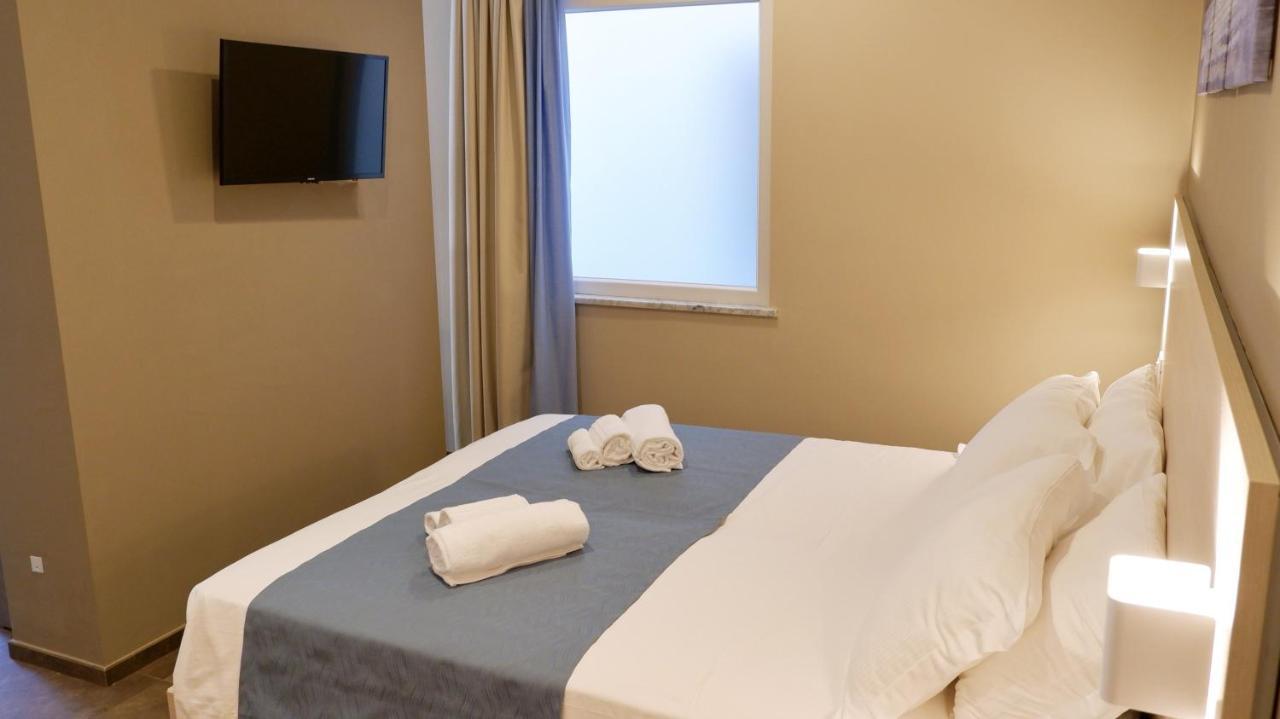 Pianomare Riviera Apartments And Rooms Imperia Dış mekan fotoğraf
