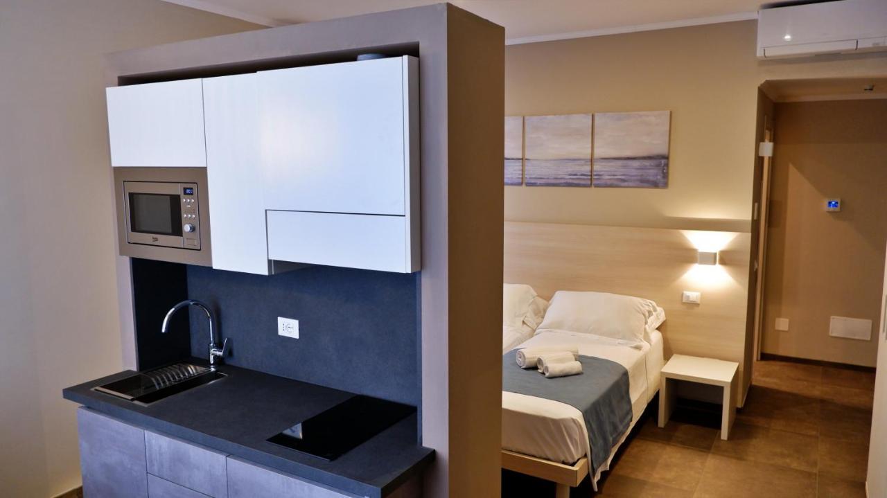 Pianomare Riviera Apartments And Rooms Imperia Dış mekan fotoğraf